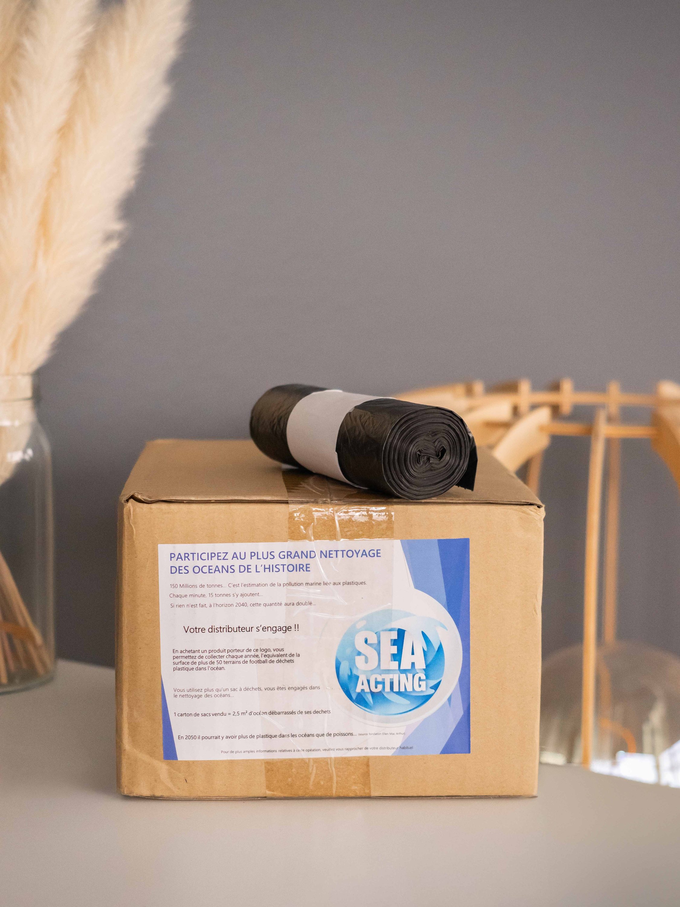 Carton sac poubelles noir standard 30L 28µ - 1 Carton de 500 Carton sac poubelles noir standard 30L 28µ - 1 Carton de 500